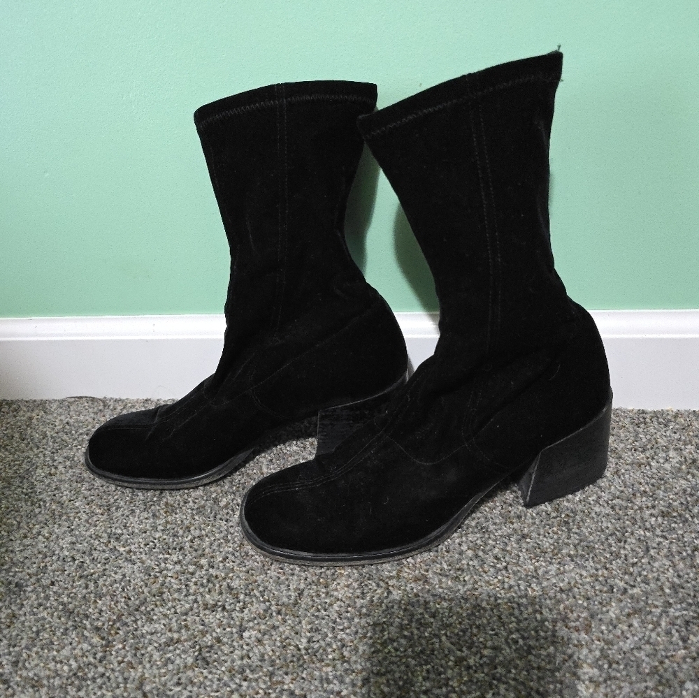 DKNY SUEDE CLASSIC PULL-ON HEELED BOOT FASHION NAPPA BLACK WOMENS 8 MED Spain
